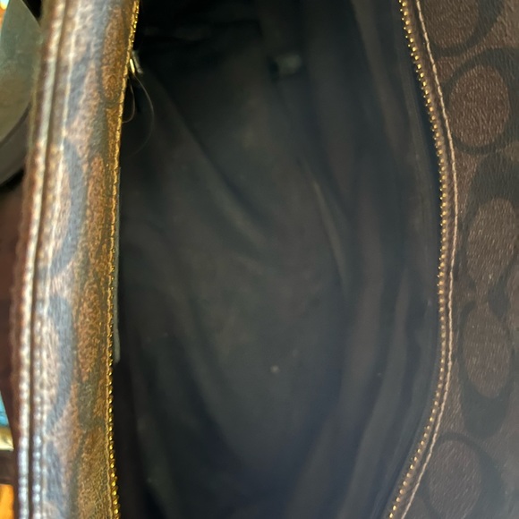 Baby bag coach brand authentic. Gently used. Kept in closet. Kept clean - Picture 4 of 6